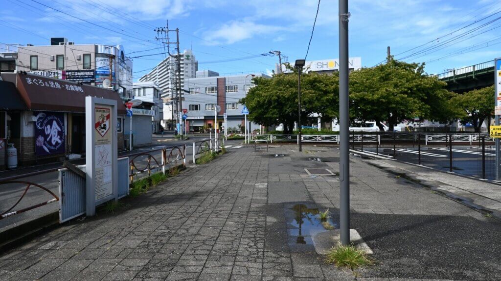 三浦海岸駅駅前広場（桜まつりテント村）