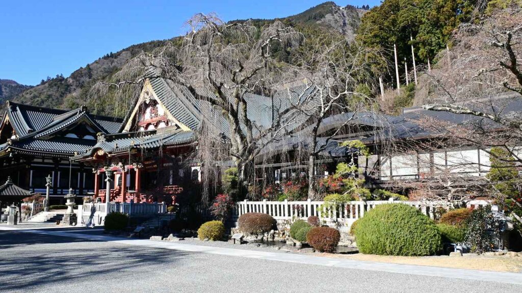 身延山久遠寺