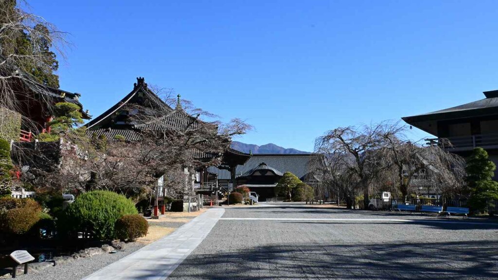 身延山久遠寺