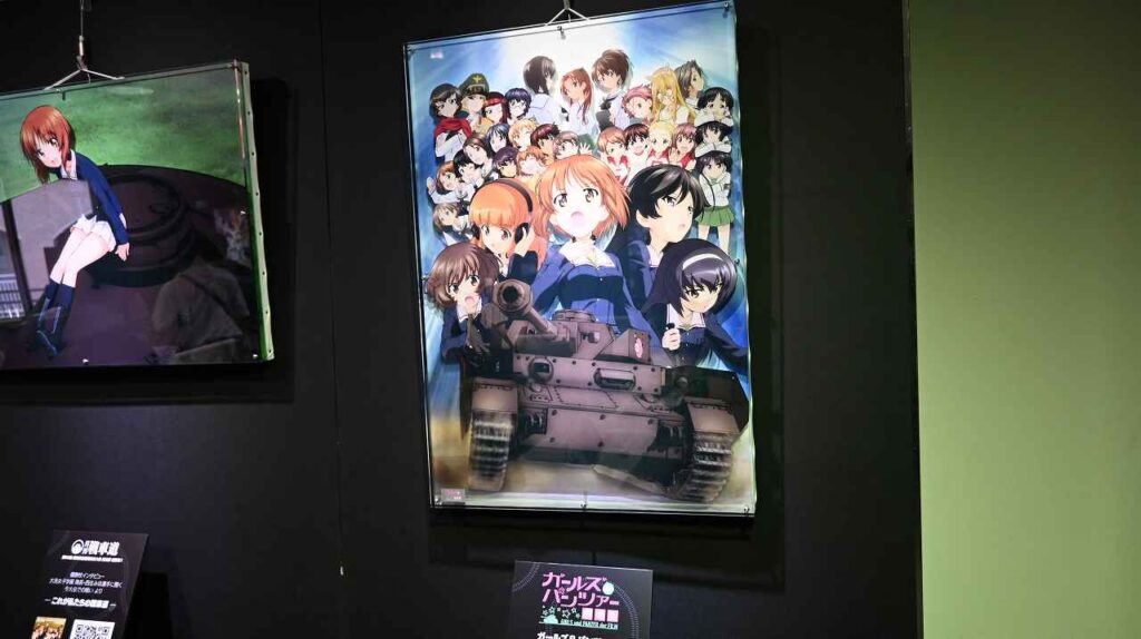 『ガールズ&パンツァー』月間戦車道 編集部 PRESENTS 実物展示レイヤードグラフ展