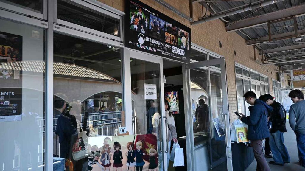 『ガールズ&パンツァー』月間戦車道 編集部 PRESENTS 実物展示レイヤードグラフ展