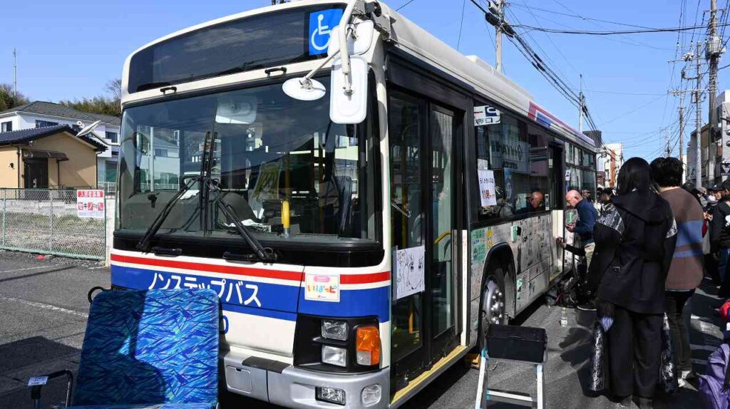 歩行者天国（らくがきバス）